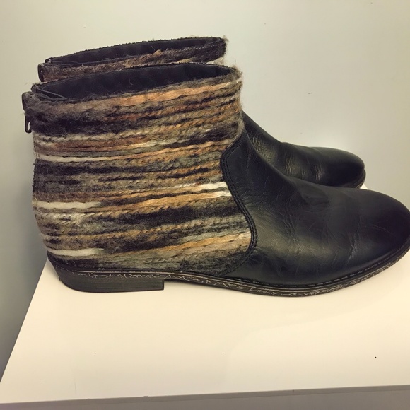 OBO Sending to ThredUp Wed. OTBT Tilton bootie Black leatherw/textile upper. EUC - Picture 5 of 16